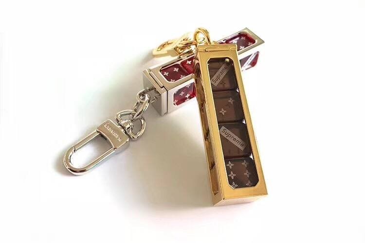 Supreme Louis Vuitton Brass Louis Vuitton x Supreme Dice Key Chain